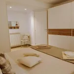 아파트 Tiny Di Carlo *