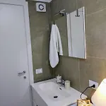 Tiny Di Carlo 아파트 *