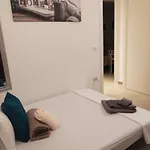 Tiny Di Carlo 아파트 팔레르모