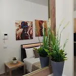 Tiny Di Carlo Apartment *
