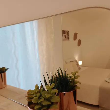 Apartment Tiny Di Carlo