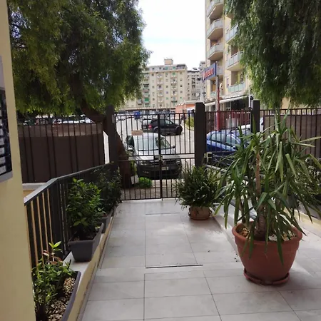 Tiny Di Carlo Apartment Palermo