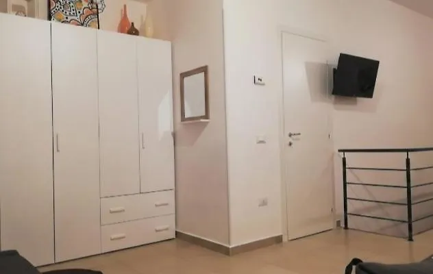 Tiny Di Carlo Palermo